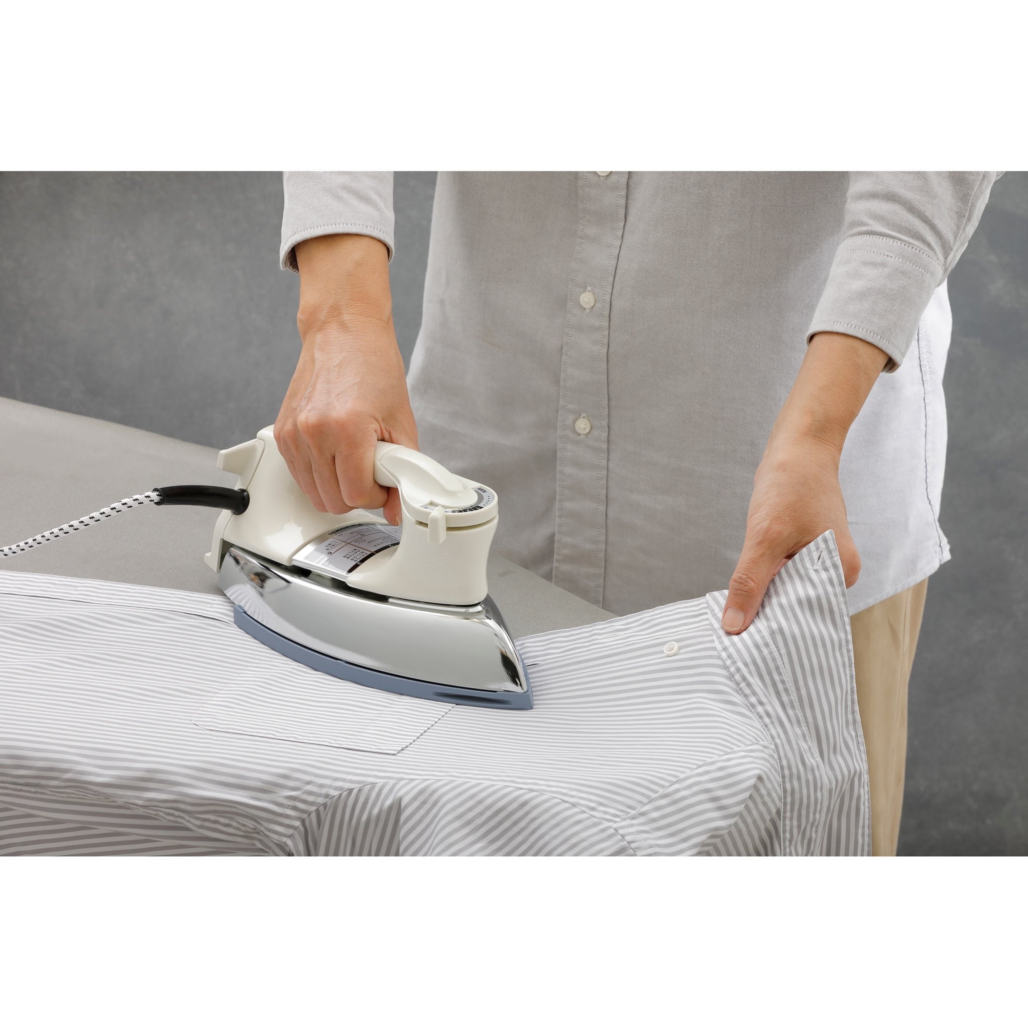 Panasonic 1000W 2.0kg Heavy Weight Dry Iron
