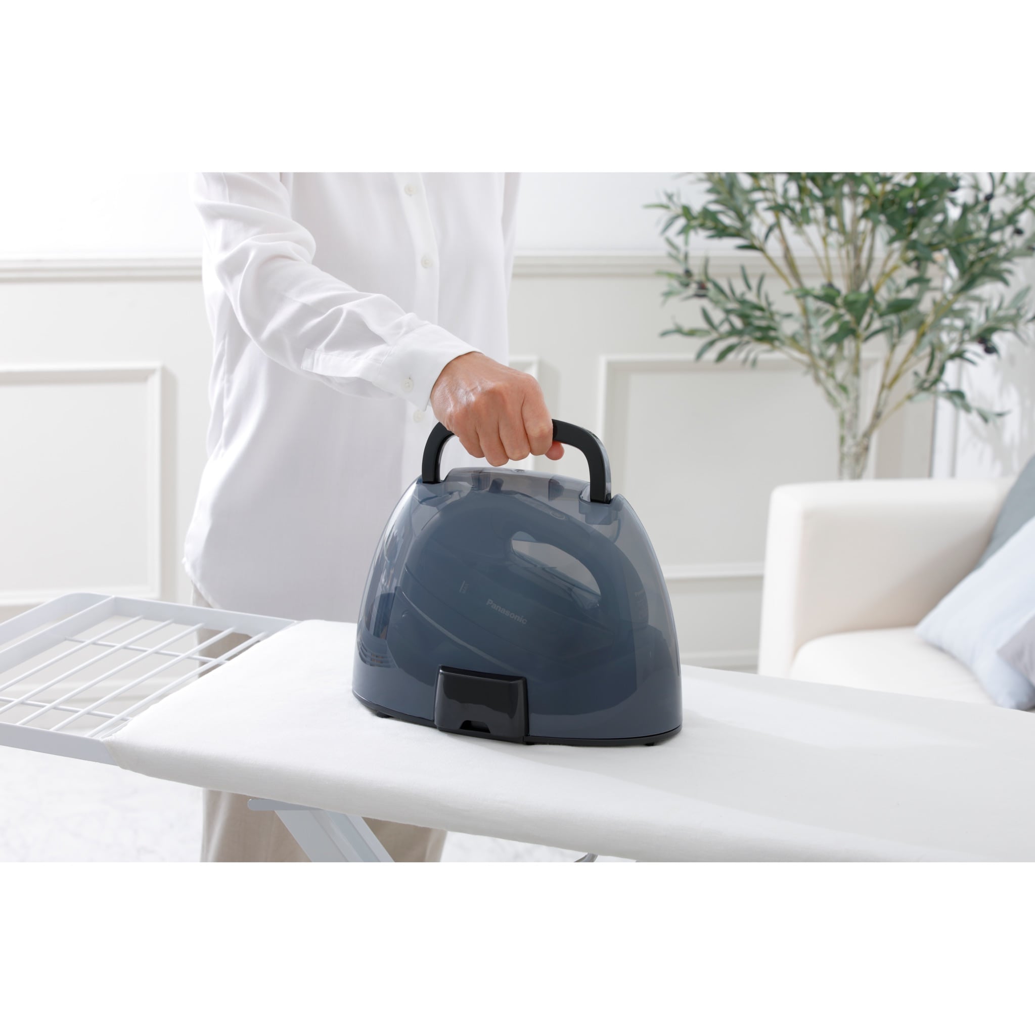 Panasonic 2000W Cordless Steam Iron
