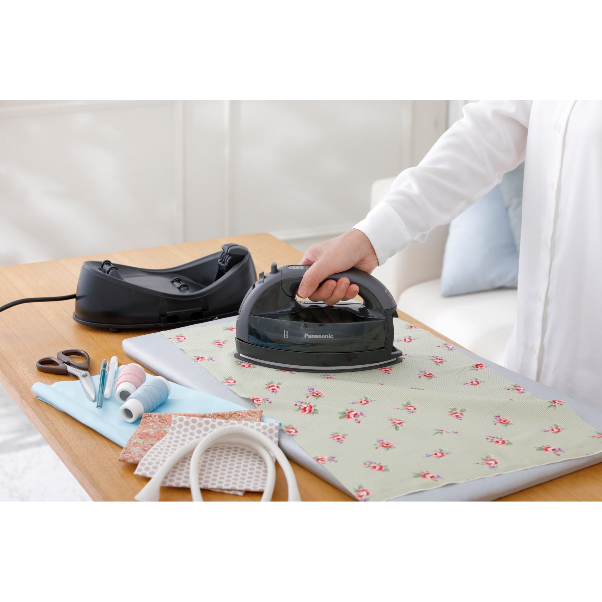 Panasonic 2000W Cordless Steam Iron